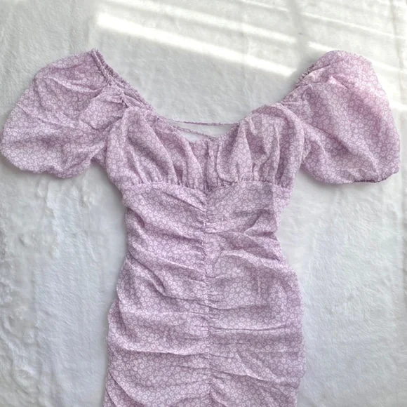 NWT Red Dress Boutique Purple Puff Sleeve Dress w/ Lace Up Open Back - Picture 5 of 16